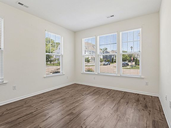 2nd image of 1550 Green Hill St