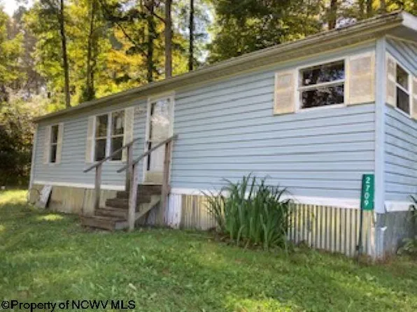 2709 Sardis Rd, Clarksburg, WV 26301