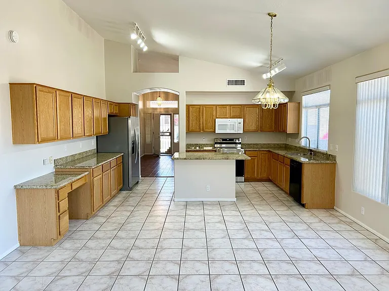 1230 E Captain Dreyfus Ave — Photo 7