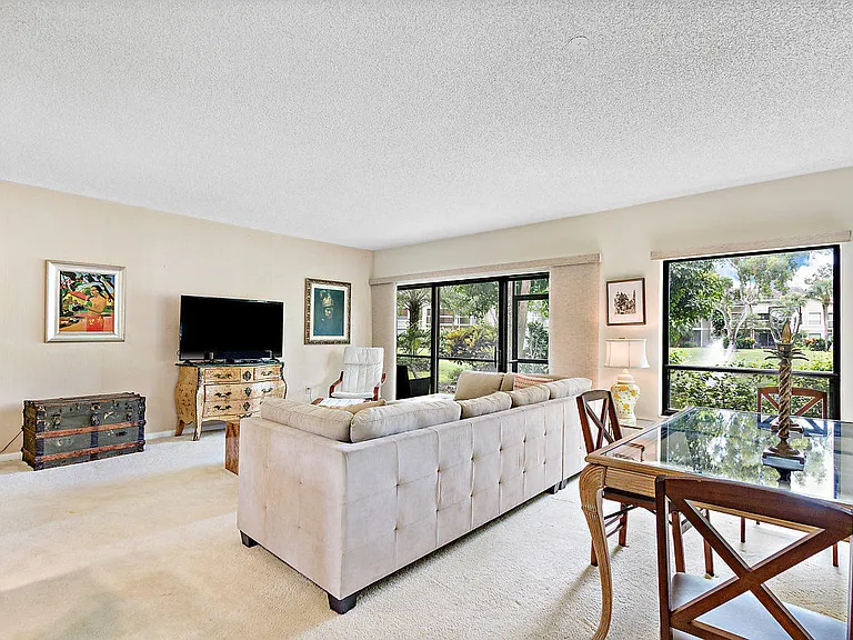 11863 Wimbledon Cir #426 — Photo 9