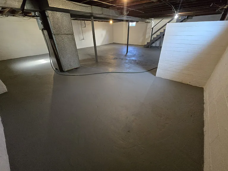 3431 Fullerton Ave — Photo 46