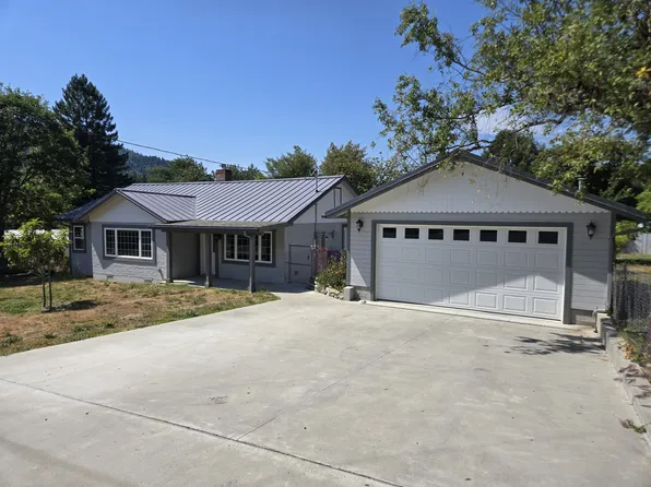 179 School Rd, Miranda, CA 95553