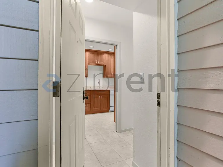 12840 SE 40th Ct #C3 — Photo 1