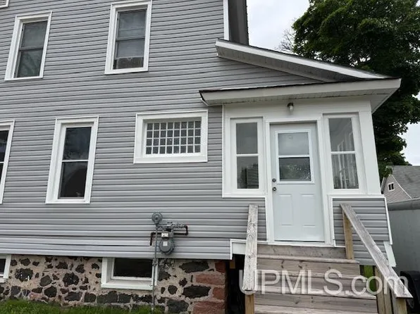 25243 W Cone St, Calumet, MI 49913