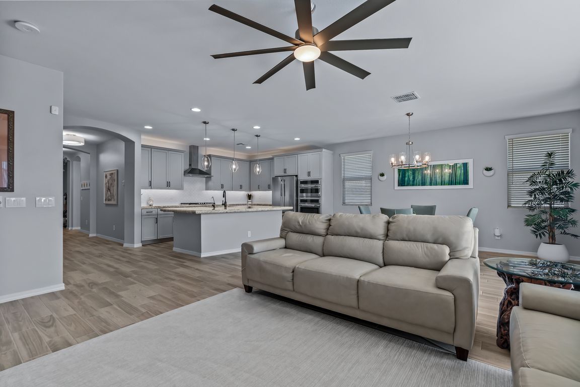 next background image