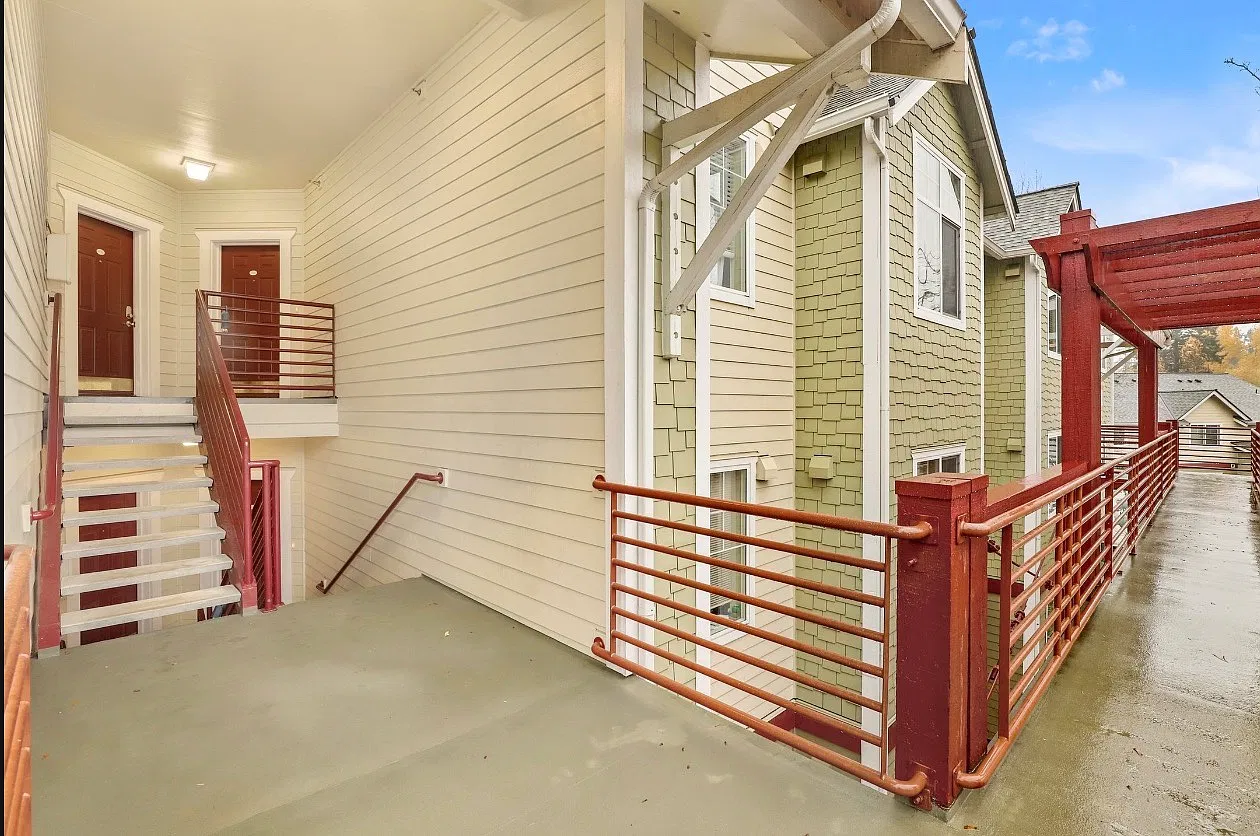 2 bed, 830 sqft, $1,900 — Photo 4