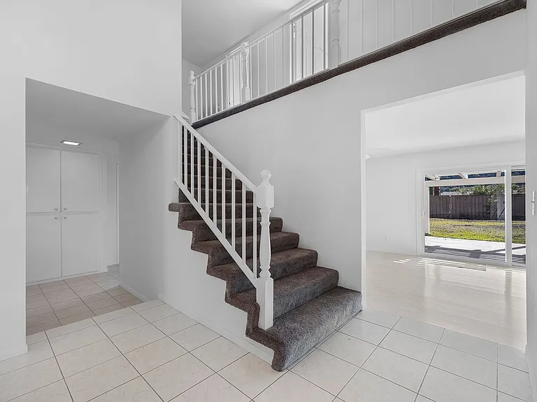 32022 Grenville Ct — Photo 32