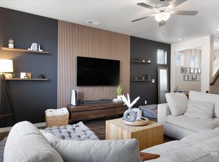 2083 S Hills Ave, Meridian, ID 83642