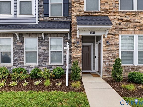 4th image of 707 McCormick Farm Dr #B