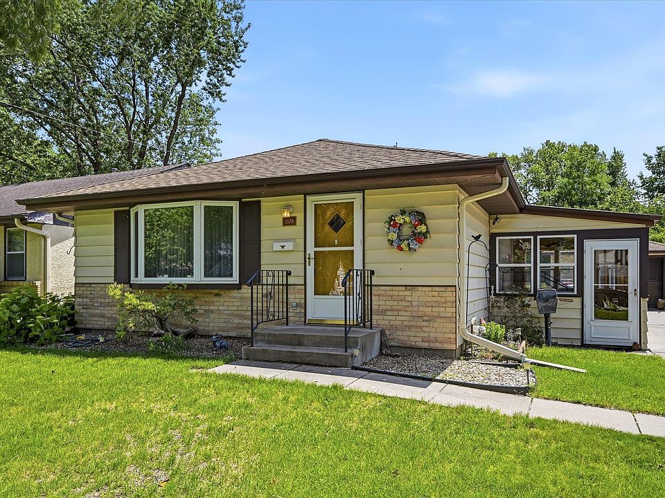 1st image of 2126 Forest Dr NE