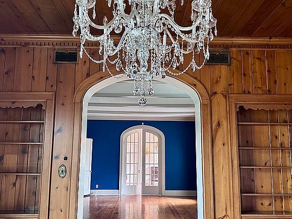 Entryway with built ins