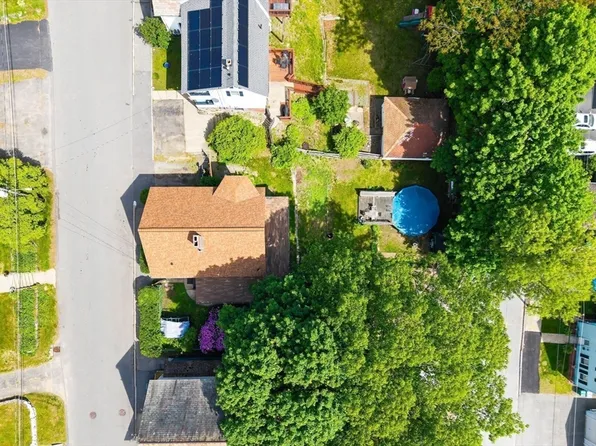 112 Lawrence St, Fitchburg, MA 01420