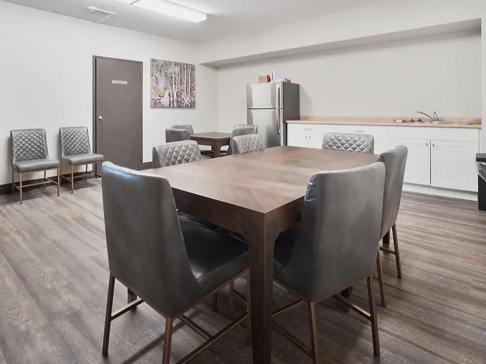 100 Lancaster Dr