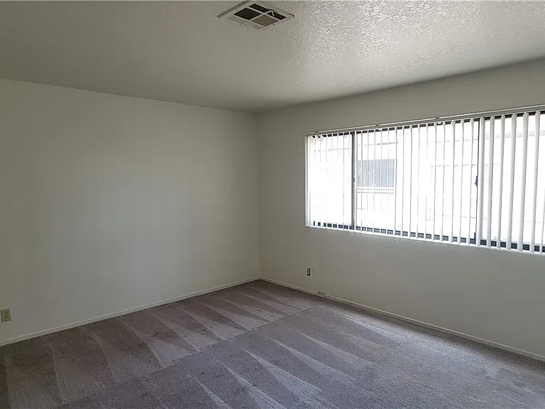 5044 S Rainbow Blvd #104 — Photo 12