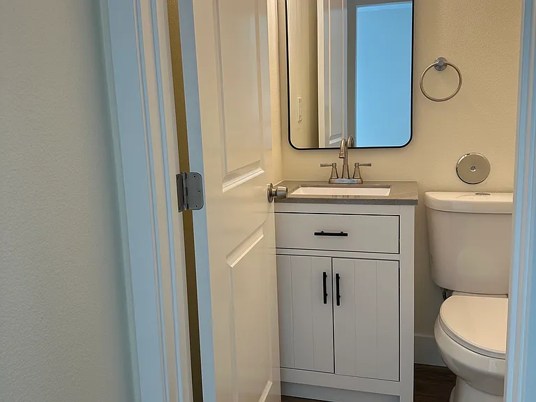4545 Canoga St #B — Photo 8