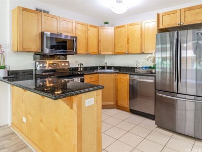 430 Kaiolu St APT 303, Honolulu, HI, 96815