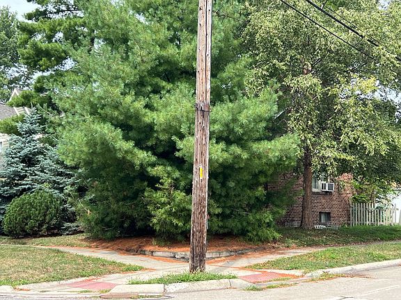 2nd image of 1500 Butternut Ave