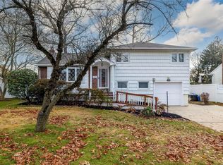 166 Scott Ave, North Babylon, NY 11703