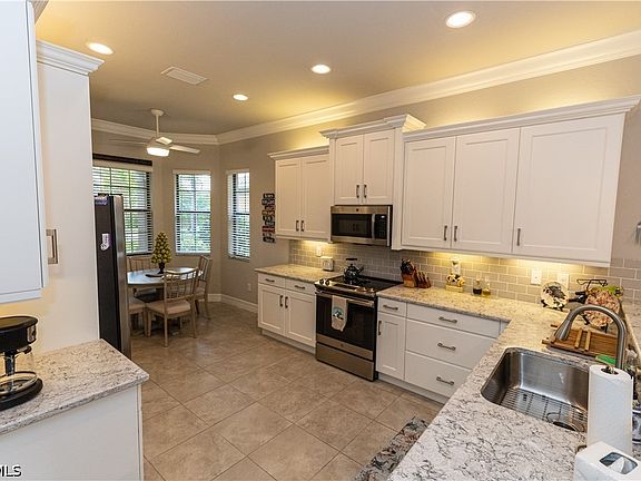 3rd image of 11593 Lakewood Preserve Pl