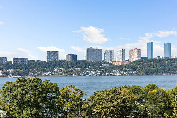 Rented by Brown Harris Stevens | media 16