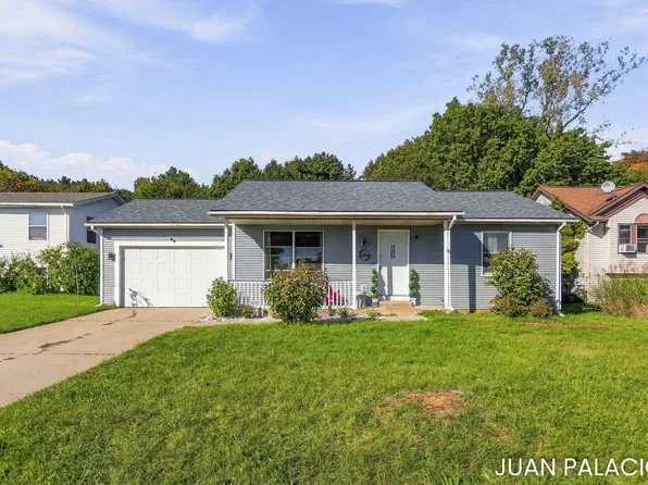 123 Great Northern Ln, Holland, MI 49424