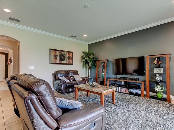 4th image of 2806 Cypress Bowl Rd