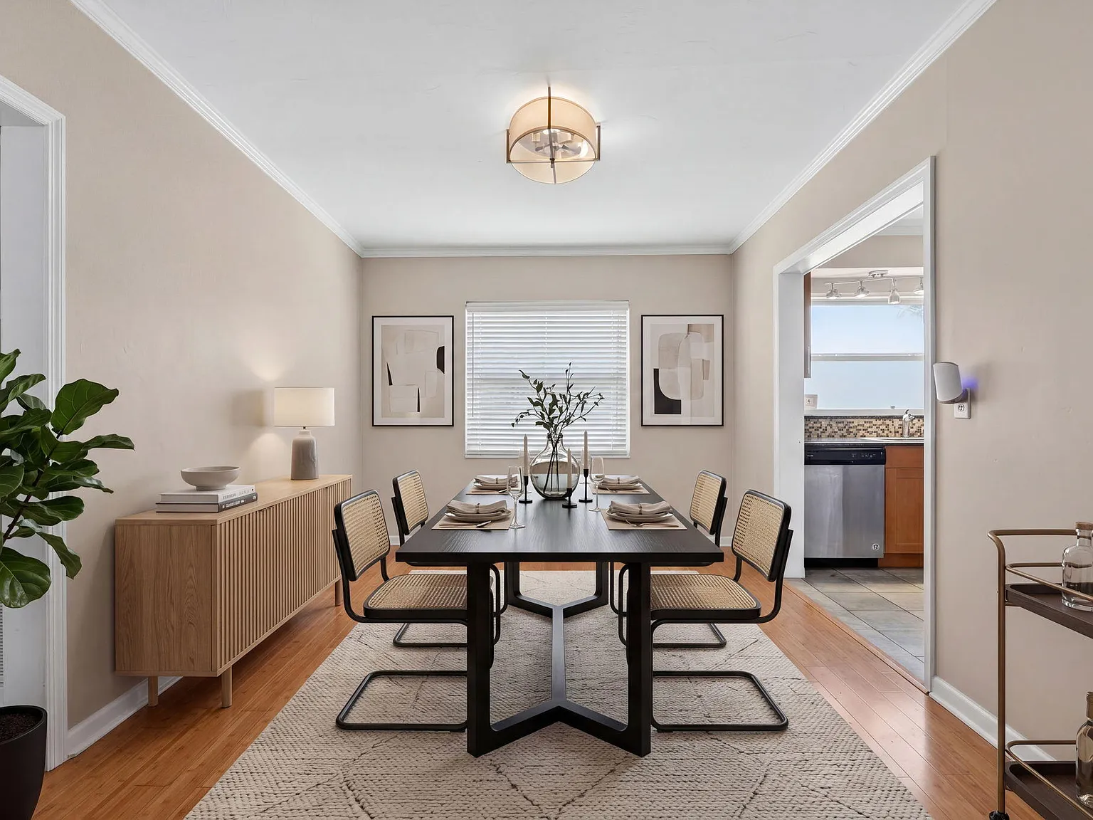 2 bed, 2.0 bath, 816 sqft, $2,400 — Photo 3