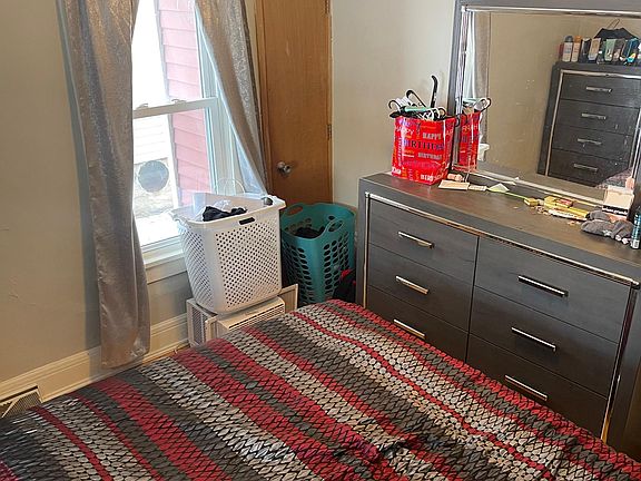 4th image of 1228 S 49th St