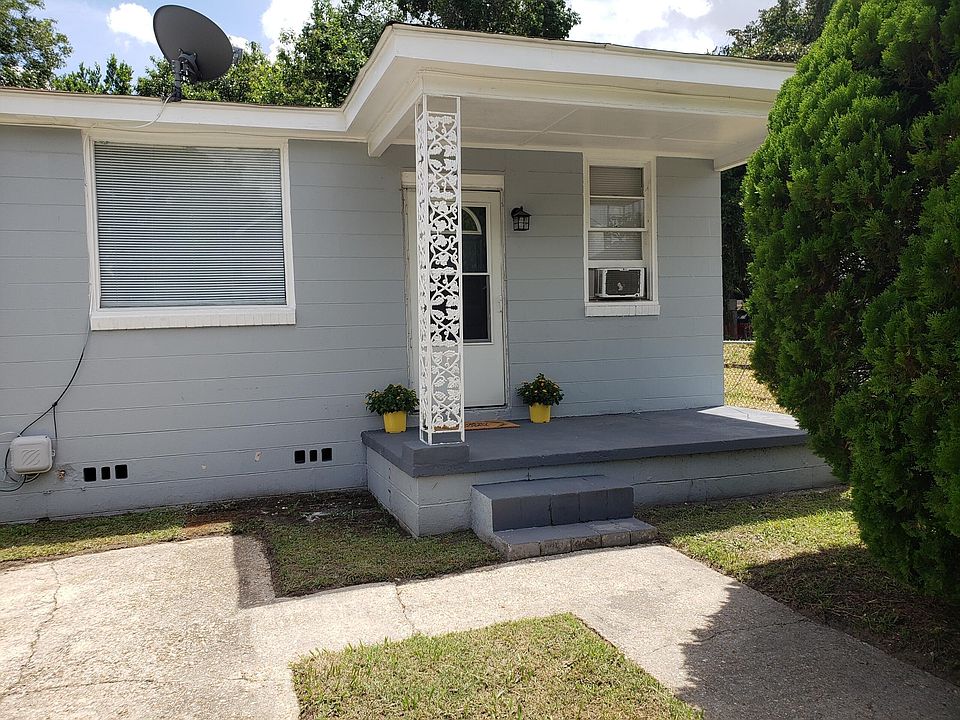 1st image of 1993 Hugo Ave