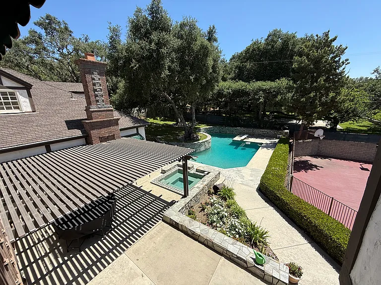 533 E Sierra Madre Ave — Photo 36