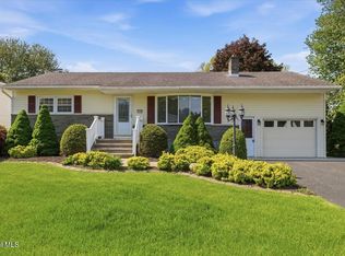 1117 Day Rd, Schenectady, NY 12303