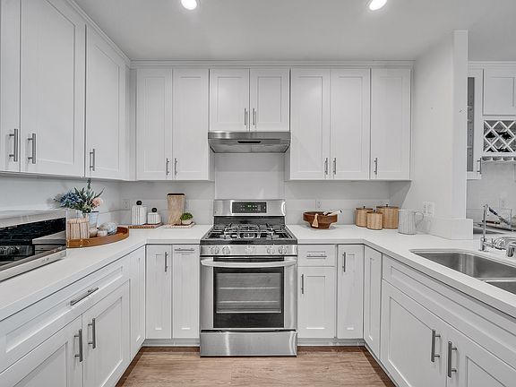 2nd image of 56 E Duarte Rd #318
