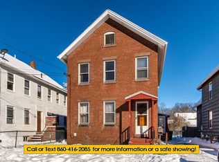 83 Oak St, Windsor Locks, CT 06096