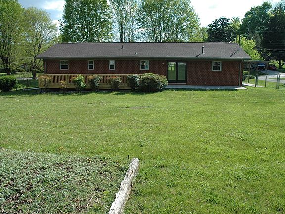 3rd image of 7408 Palmyra Dr