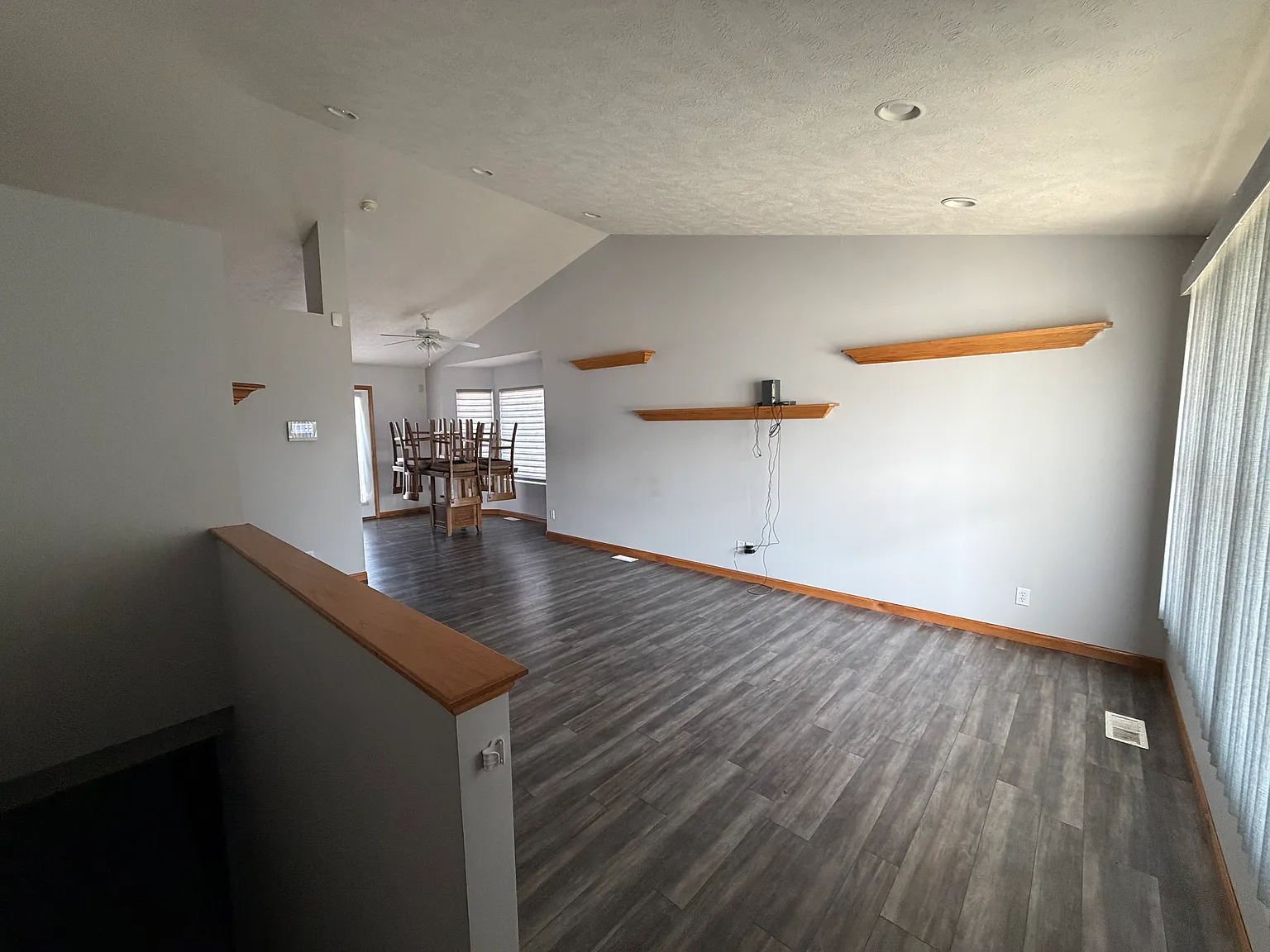 3 bed, 2156 sqft, $2,500 — Photo 3