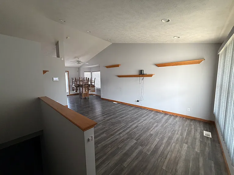 8056 Colby St — Photo 3