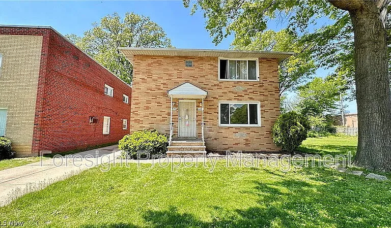1434 E 222nd St — Photo 1