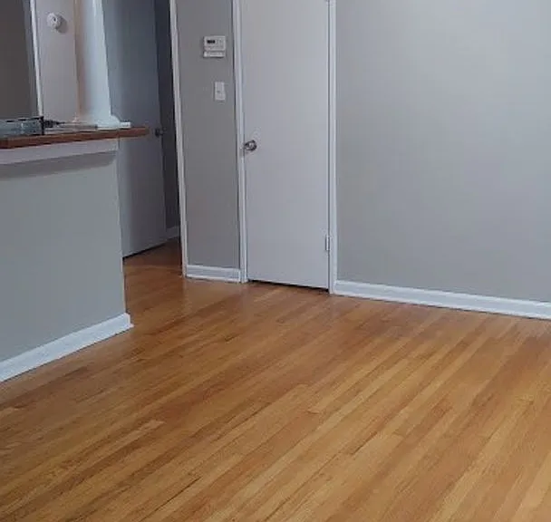 Maple Place Apartments — Photo 15