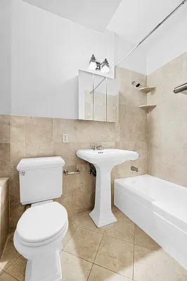 Rented by REAL New York | media 14