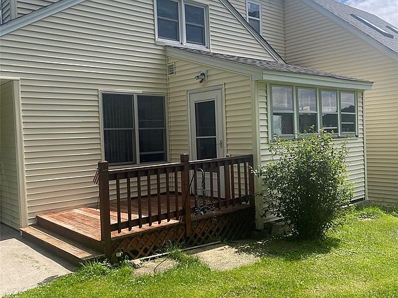 3rd image of 2614 Turnpike Road