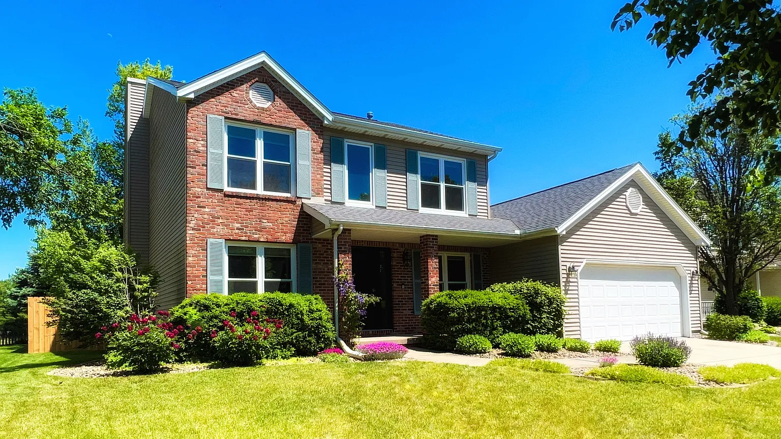 1237 Royal Pointe Dr photo 1
