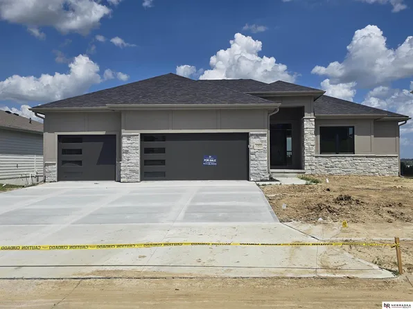 10905 N 160th St, Bennington, NE 68007