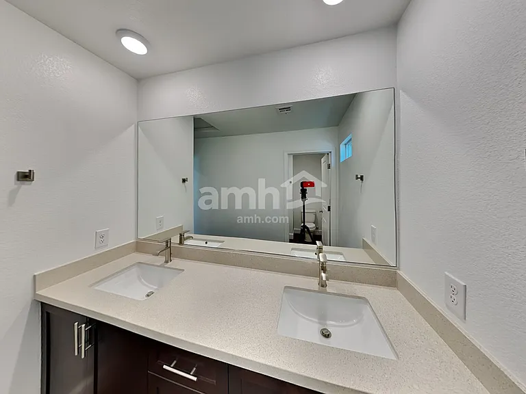 3344 Blodwen St — Photo 14
