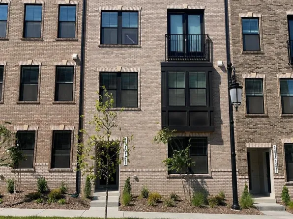 42639 Darala Dr, Ashburn, VA 20147