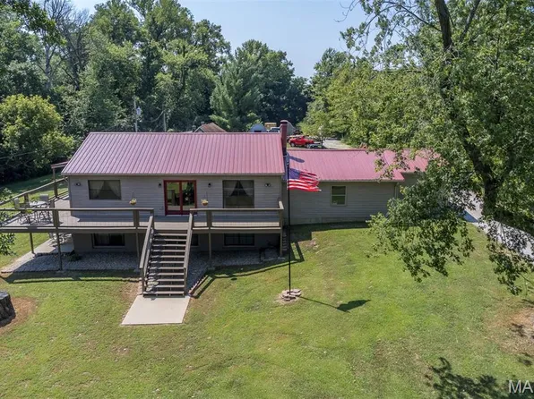 1606 Rustic Ln, Saint Jacob, IL 62281
