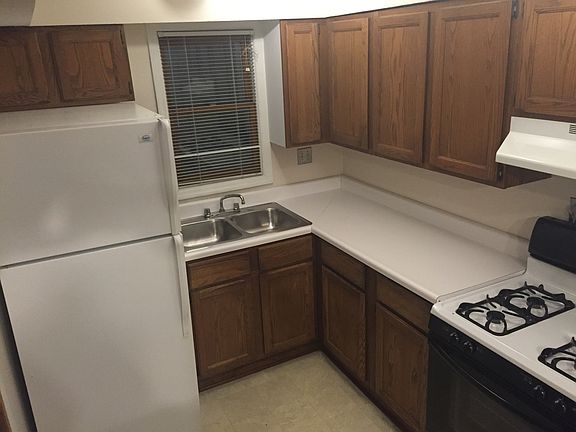 4th image of 814 Summit St #19371488