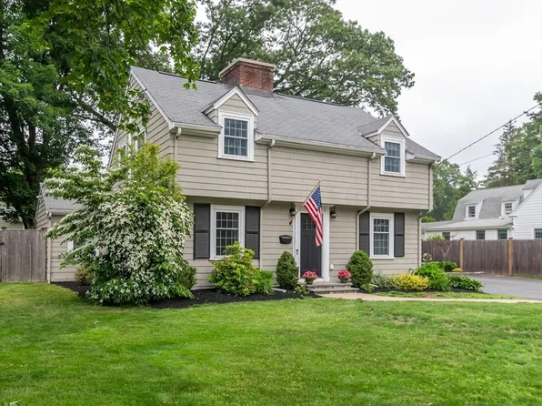 47 Hartford St, Natick, MA 01760