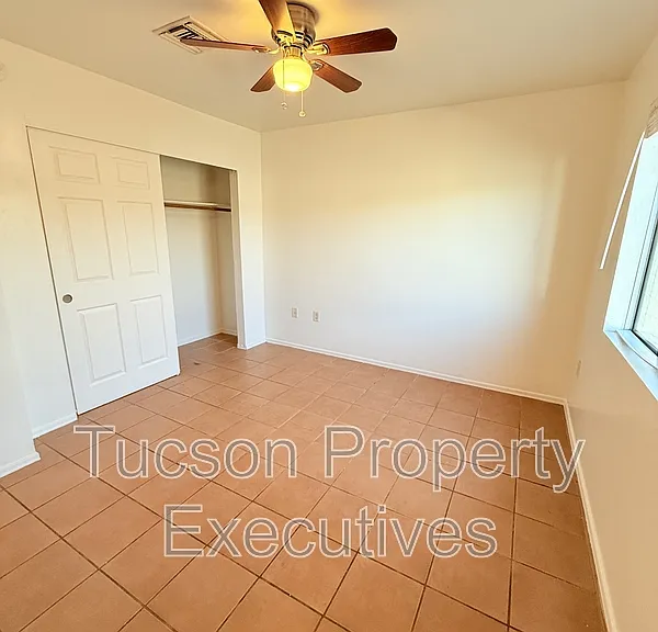440 E 23rd St #1 — Photo 11