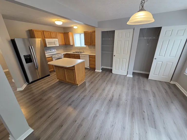 2186 W Horizon Dr — Photo 2