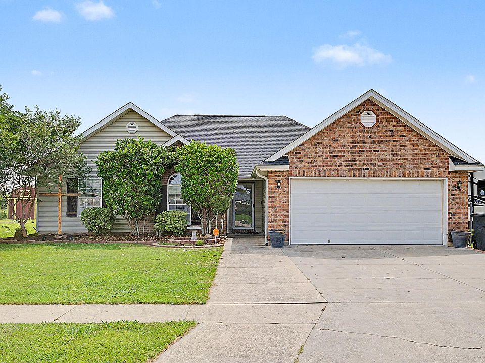 1st image of 468 Baptiste Cir